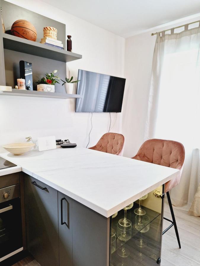 شقة Apartman Maja **** شيبينيك المظهر الخارجي الصورة